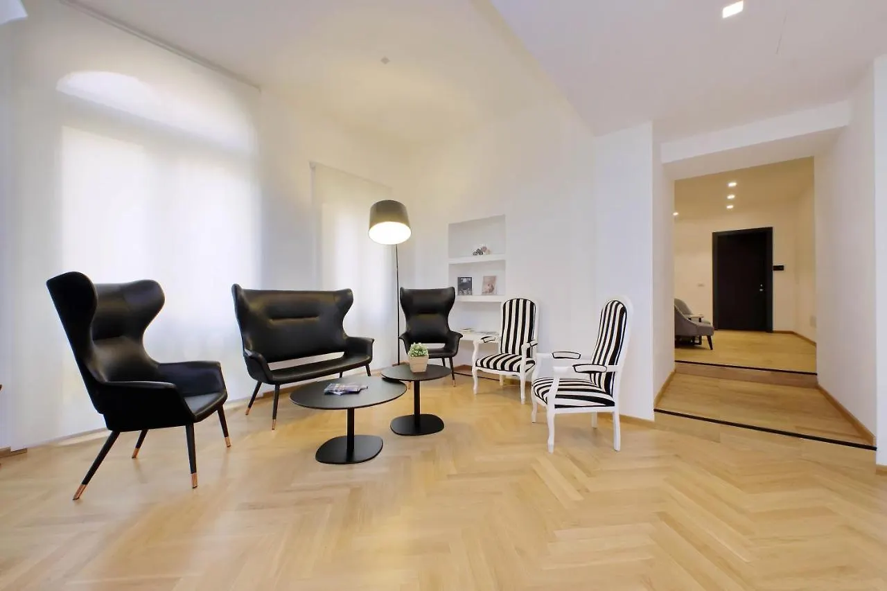 Youroom Abruzzi Рим 3*,